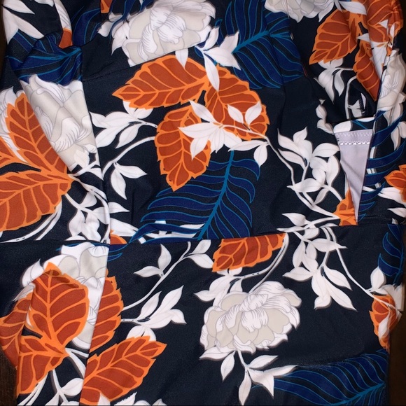 One Piece Cupshe Bathing Suit 👙 - Picture 2 of 5